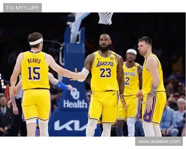 湖人队签下新援助力提升阵容深度，詹姆斯迎接全新赛季挑战